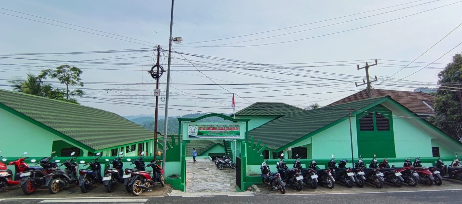 mts-miftahulihsan.sch.id